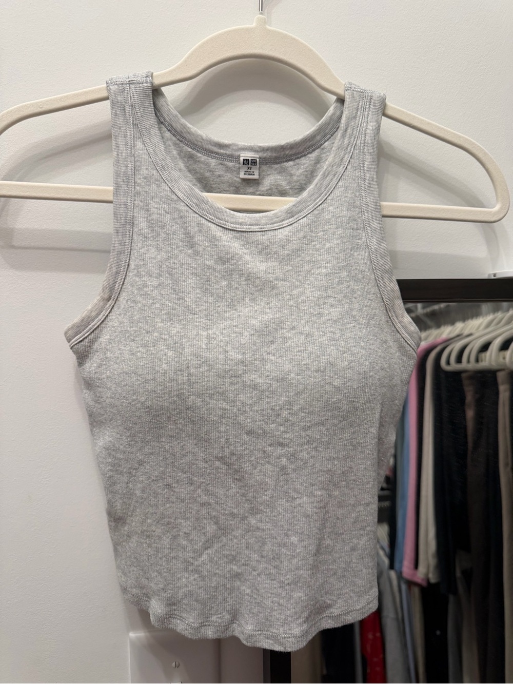 Uniqlo Grey Ribbed Tank Top